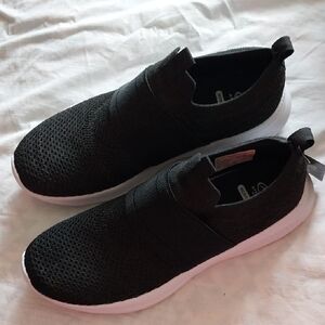 Athletic Works Mens Size 9.5 Mesh Slip On Sneakers With Memory Foam. NEW